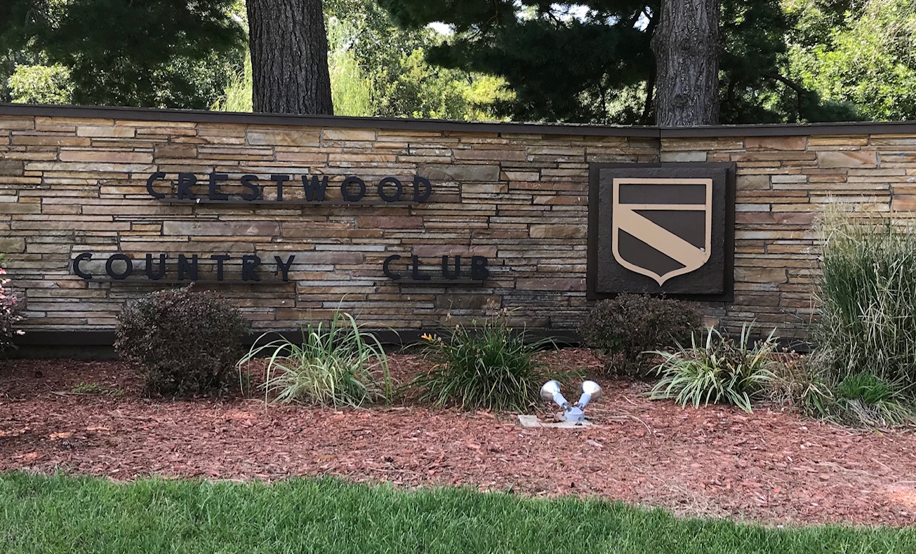 Crestwood Entrance Sign 